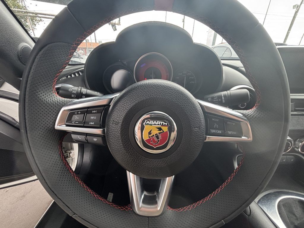 ABARTH 124 SPIDER